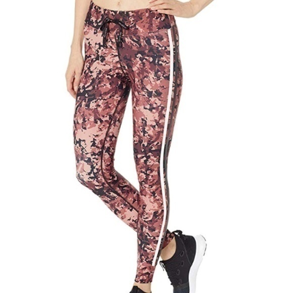 Avec Les Filles Women's Camo Printed Ankle Legging. L - Picture 2 of 8